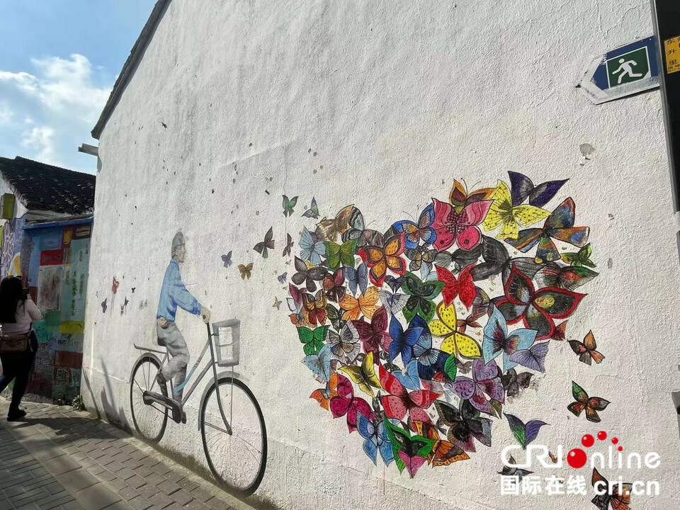 愛在蘇州中外藝術家打造古城“愛情墻”_fororder_3_副本 愛在蘇州中外藝術家打造古城“愛情墻”_fororder_3_副本