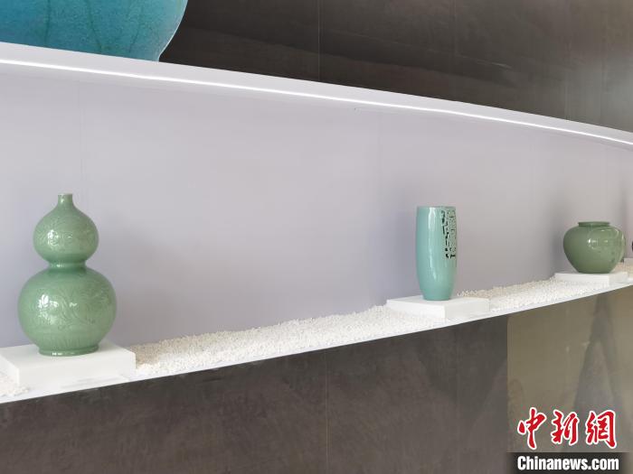 青瓷藝術品周健攝